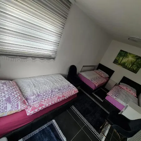 Roggendorf Zimmervermietung * 科隆